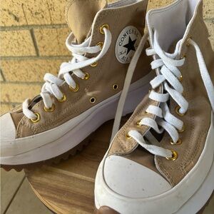 Converse Lugged Platform High Top Tan Gold Eyelet  Women’s Size 8